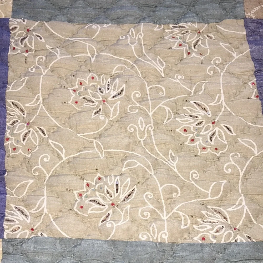 Quilted Comforter with Beading & 2 Pillow Shams